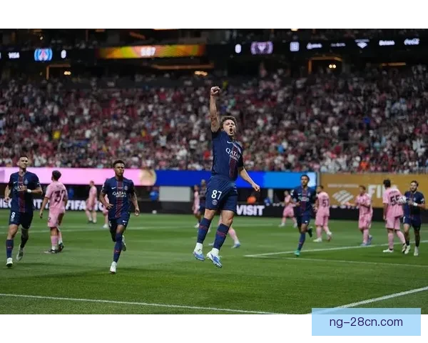 巴黎圣日耳曼向德罗致欢迎回家