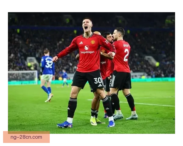 鲁尼盛赞卡里克重拾昔日巅峰感